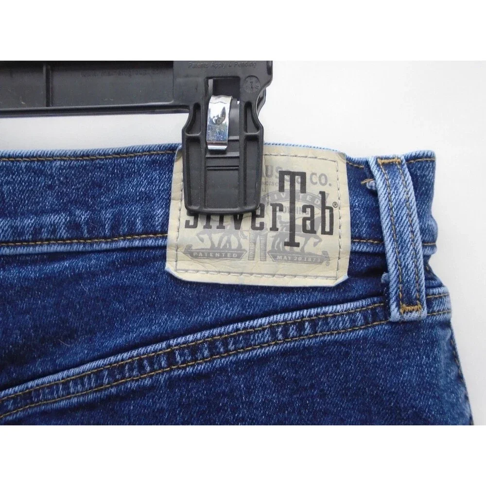 Levi's SilverTab Mom Jeans Womens Size 31 ( 33 x 27) Blue Streetwear Tappered - Picture 9 of 10